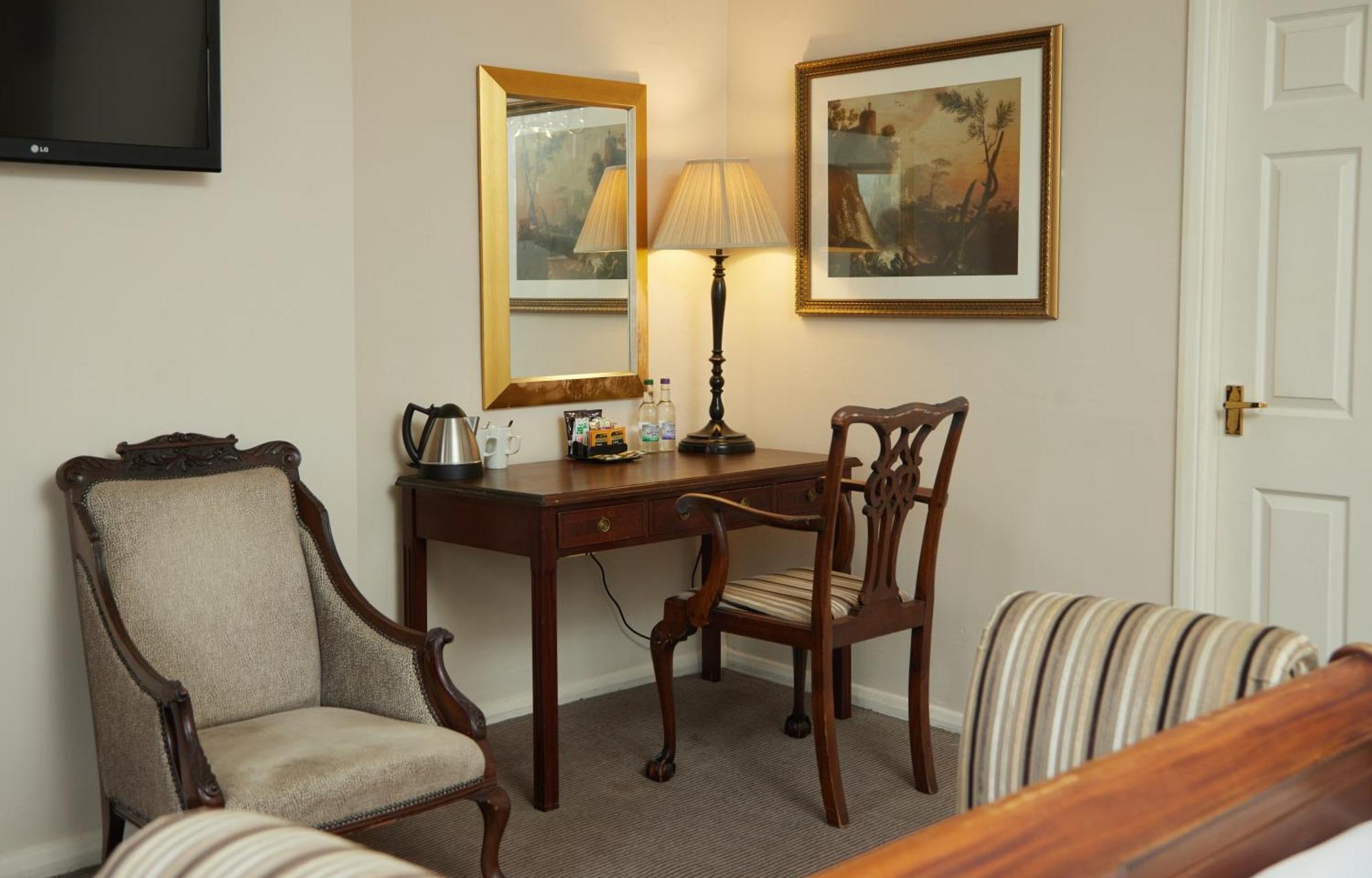 Cock Hotel By Greene King Inns Стоуни Стратфорд Экстерьер фото