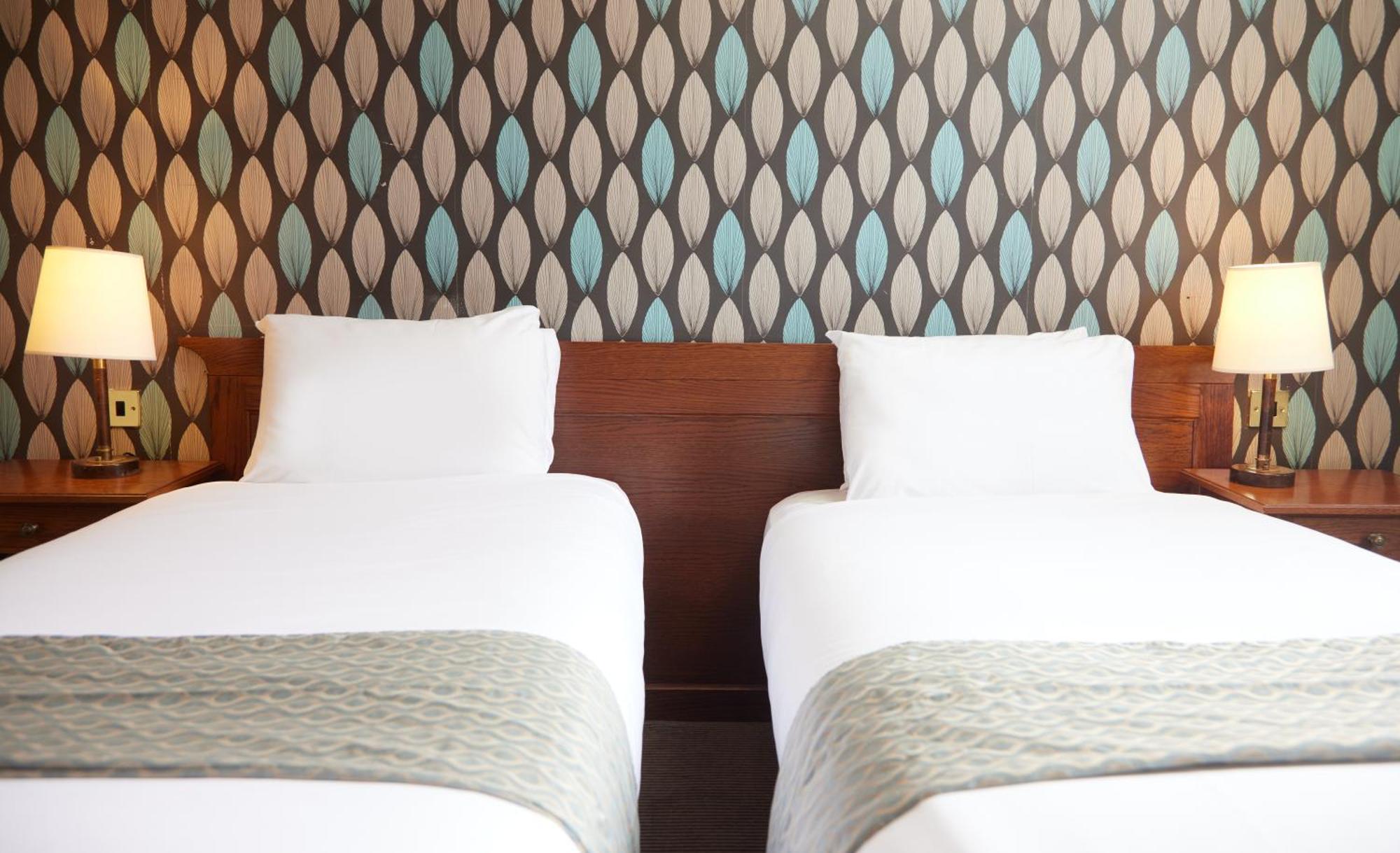 Cock Hotel By Greene King Inns Стоуни Стратфорд Экстерьер фото