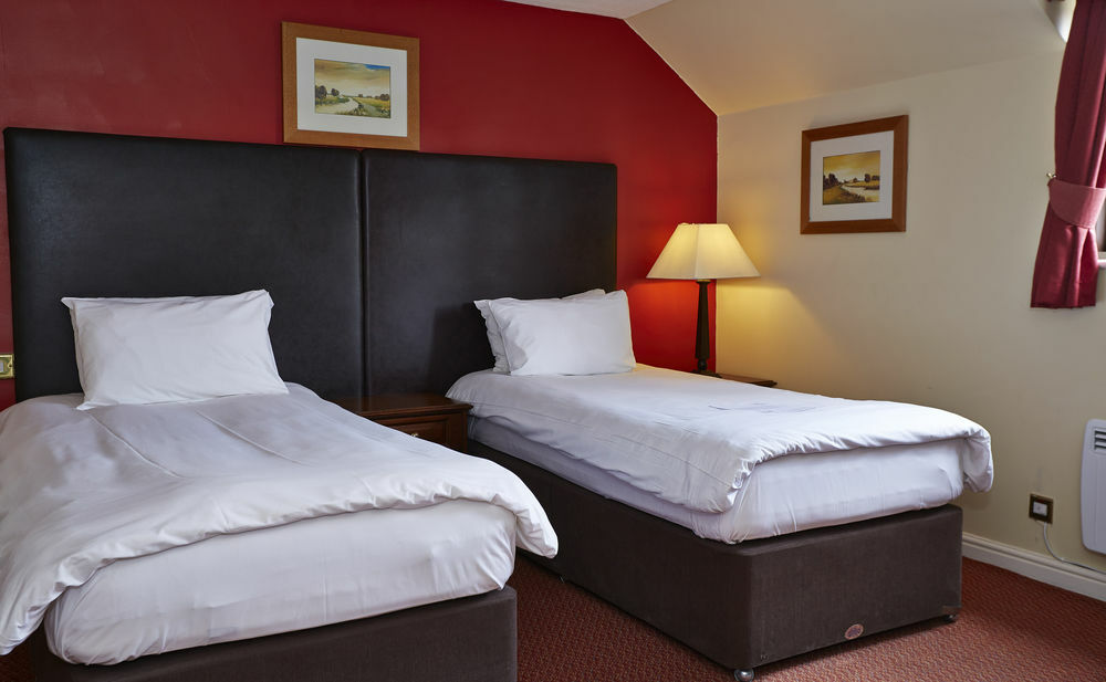 Cock Hotel By Greene King Inns Стоуни Стратфорд Экстерьер фото